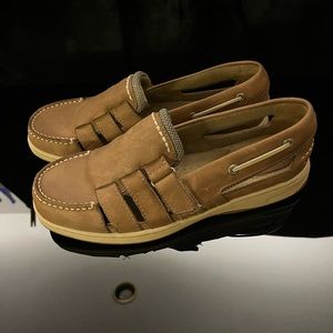 A pair of shoes by Sperry Topsider in size 7  dark tan